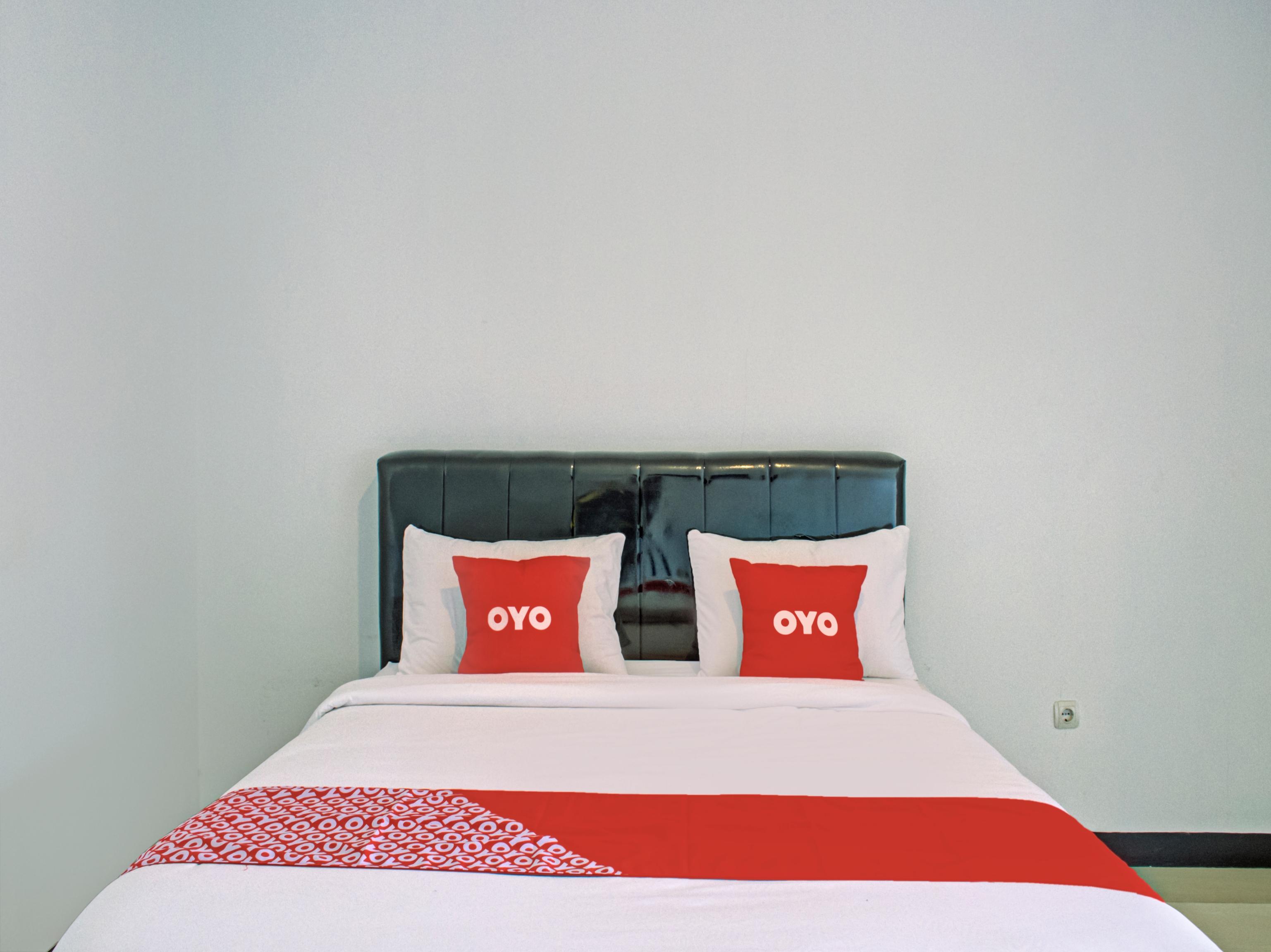 OYO 3841 Wisma 25 Cilacap Exterior foto