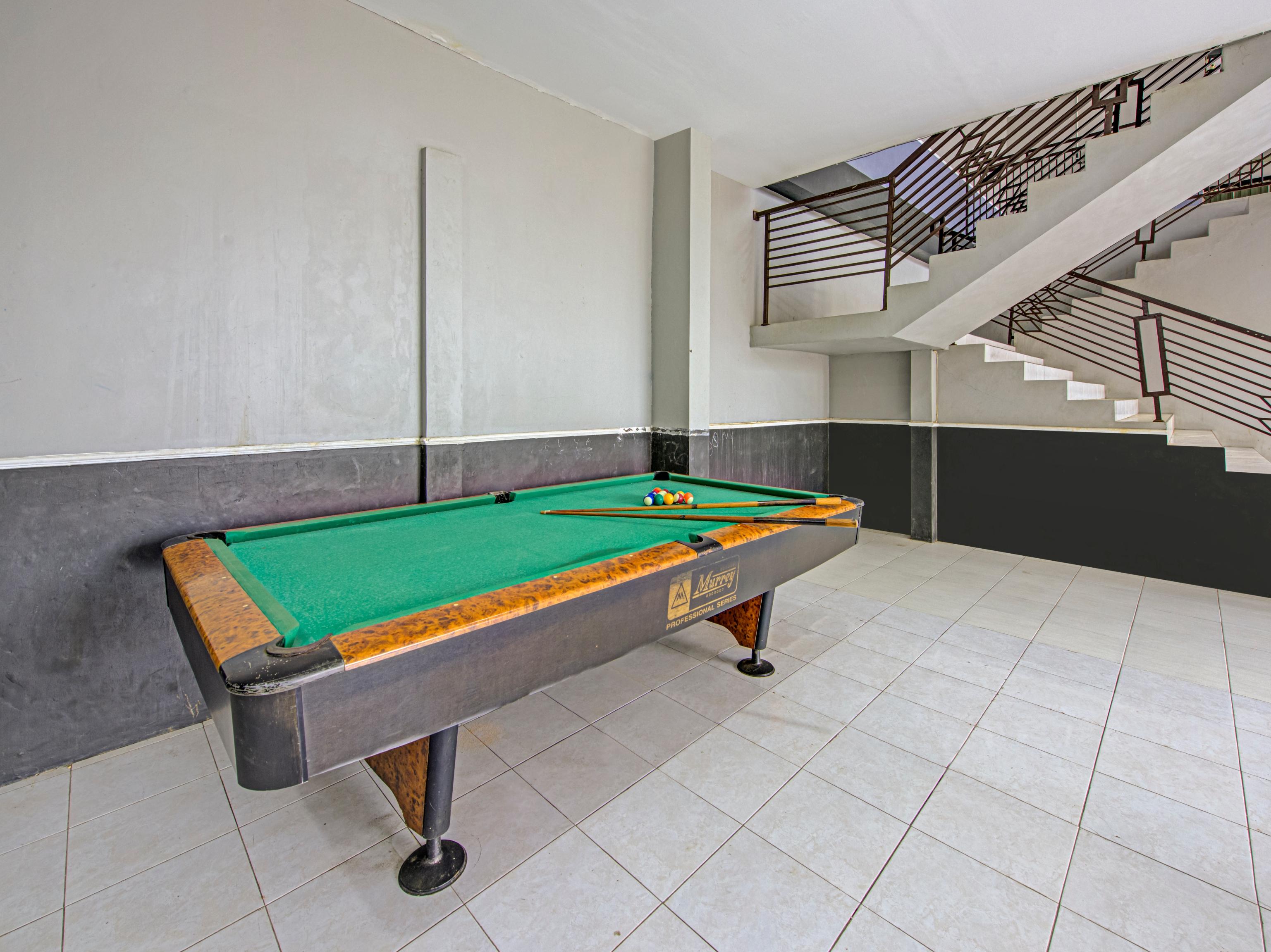 OYO 3841 Wisma 25 Cilacap Exterior foto